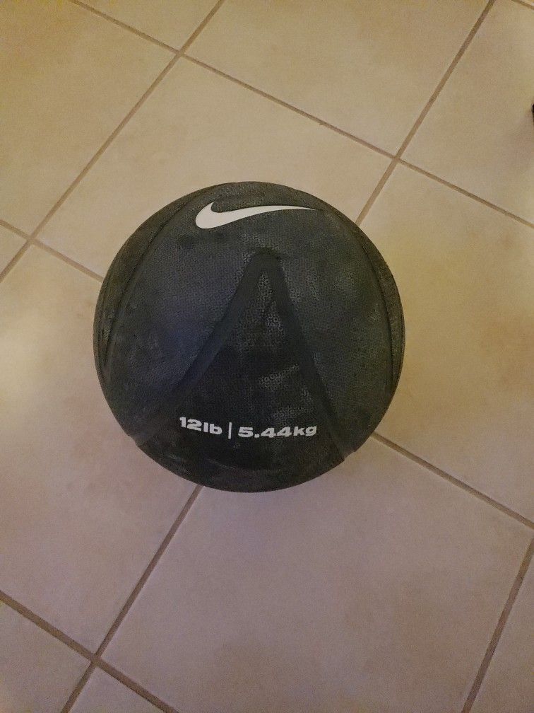 nike medicine ball