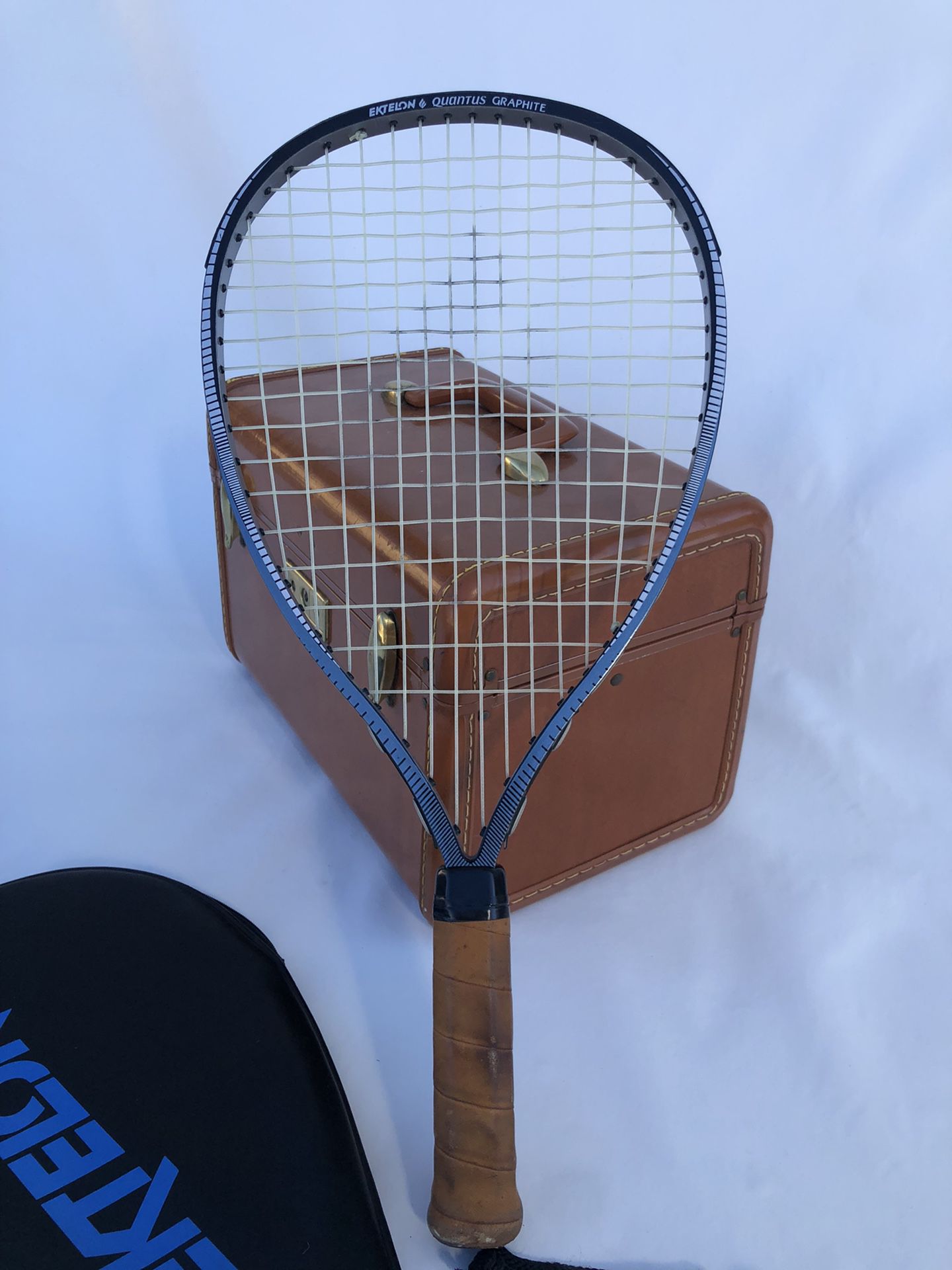 Ektelon Quantus Graphite Classic Tennis Racket 
