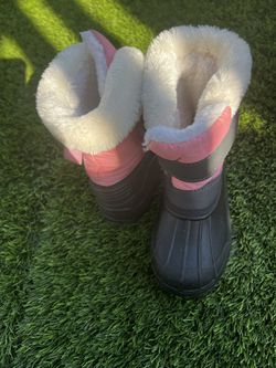 Boots For Snow Size 10 Kids  Thumbnail
