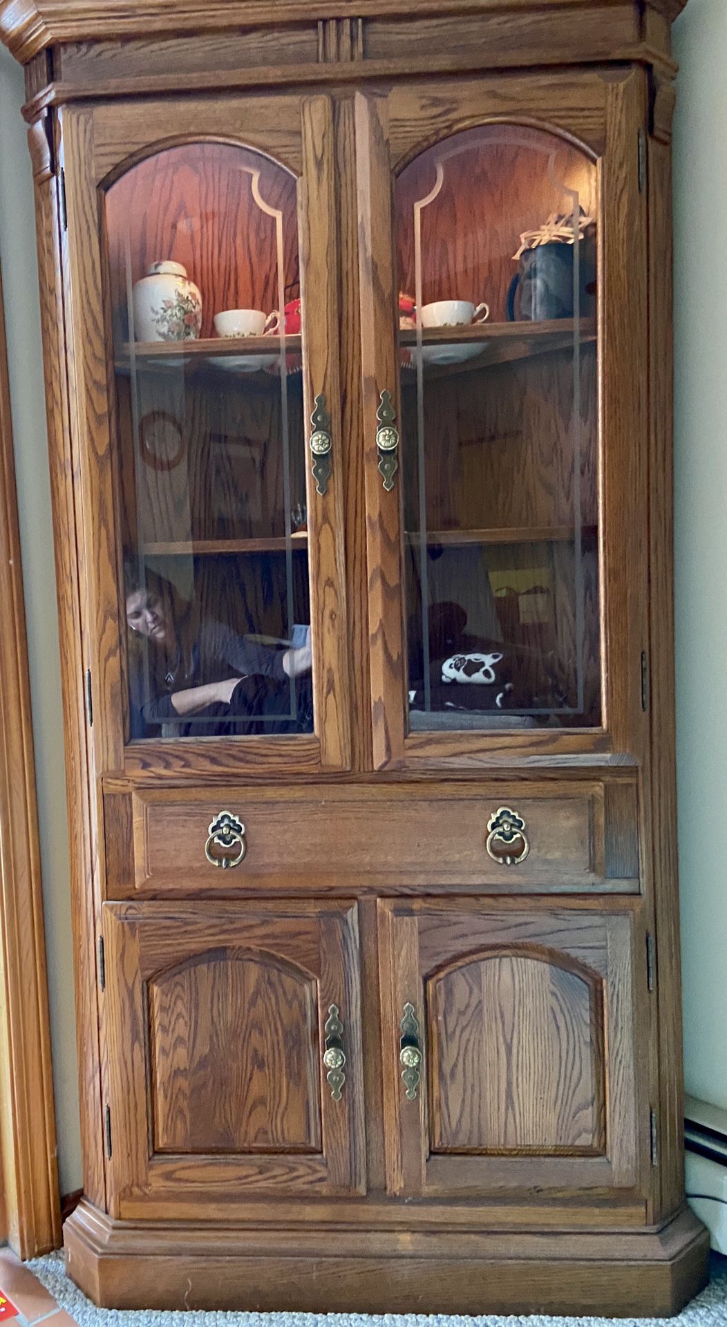 Oak Hill Corner China Cabinet