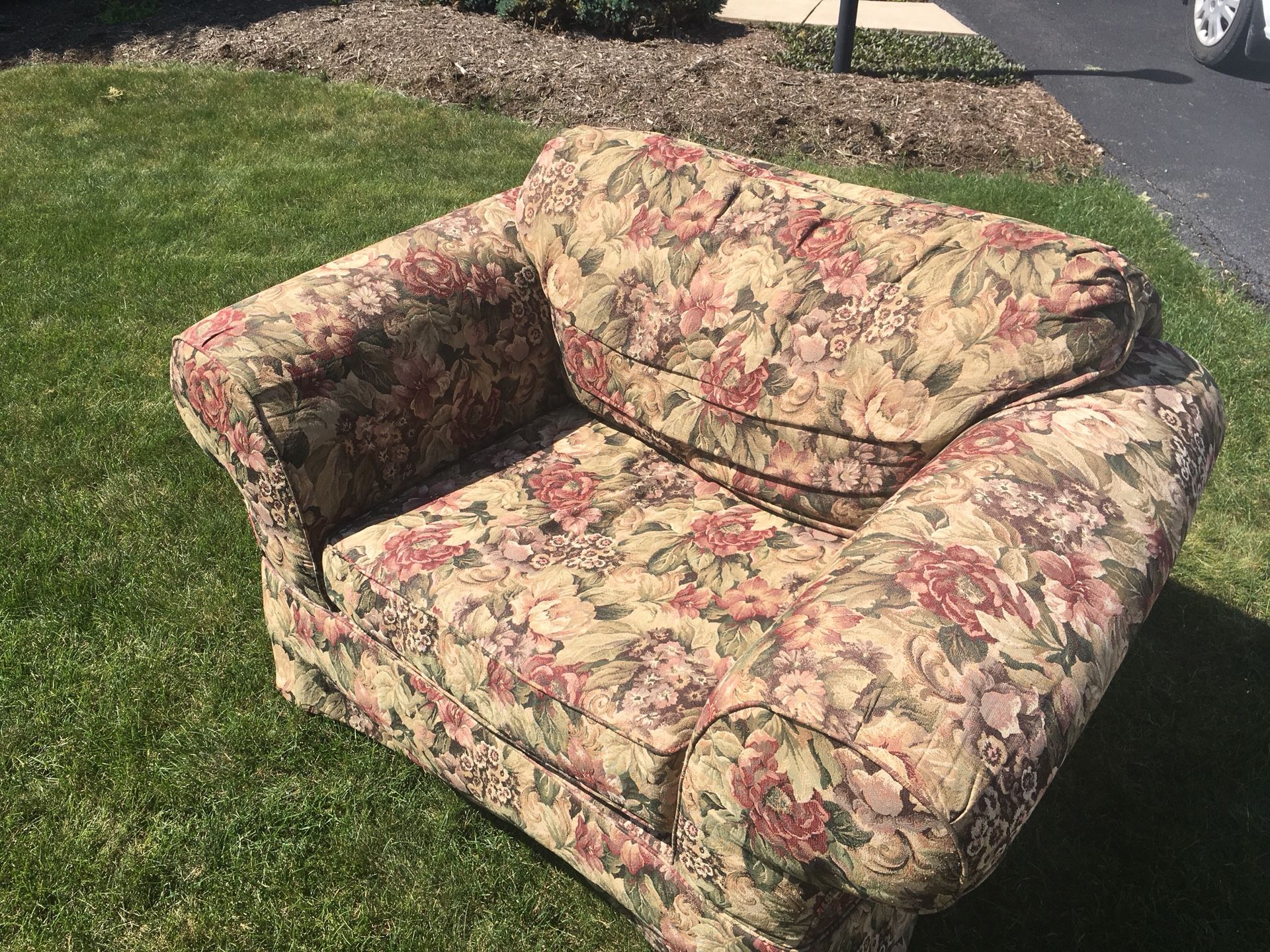 FREE Oversized Chair Sofa Couch