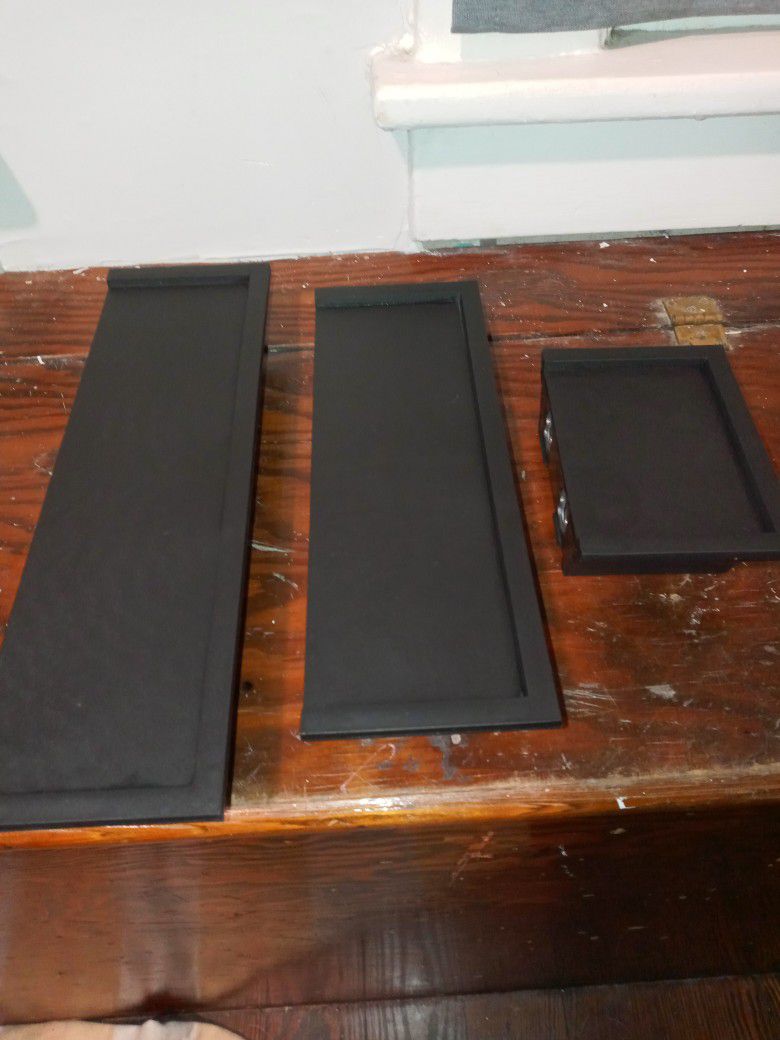 Set Of 3 Black Plastic Wall Mounting Shelves