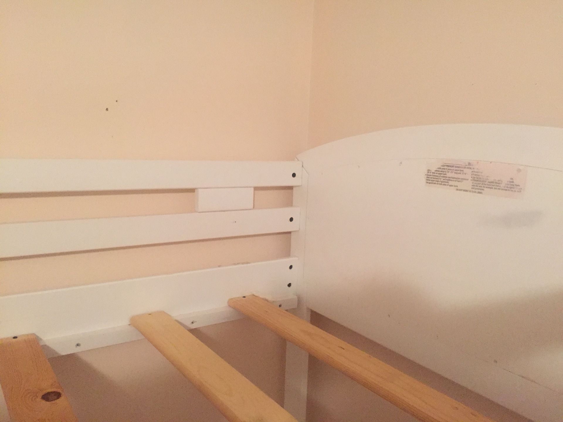 Roomstogo canyon furniture company bunk bed twin over full for Sale
