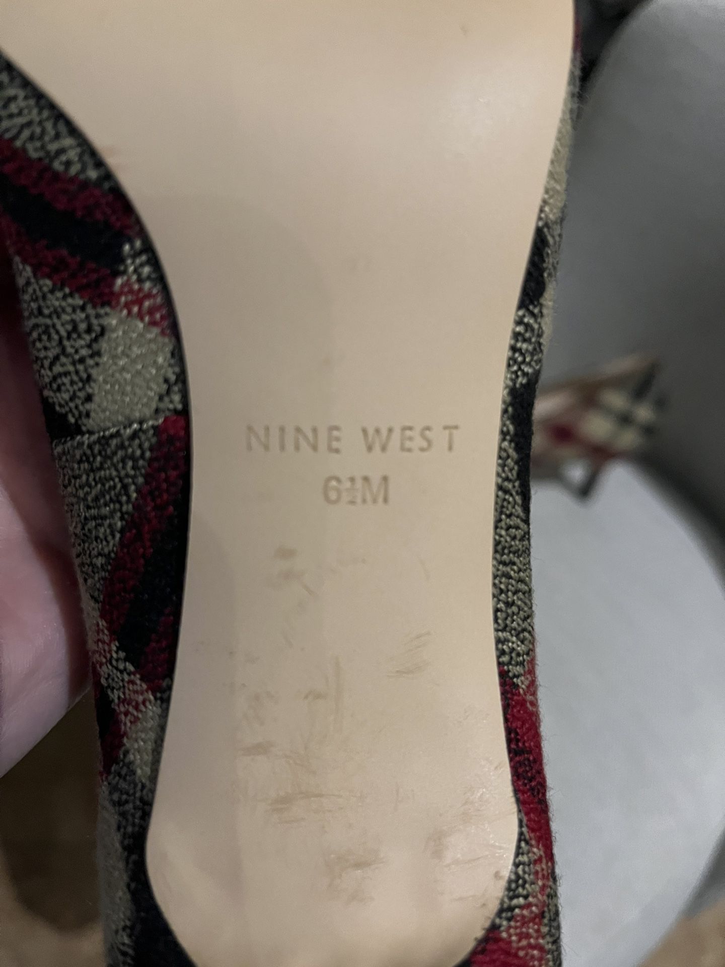 Ladies Shoes - Nine West Heels (Never Worn)