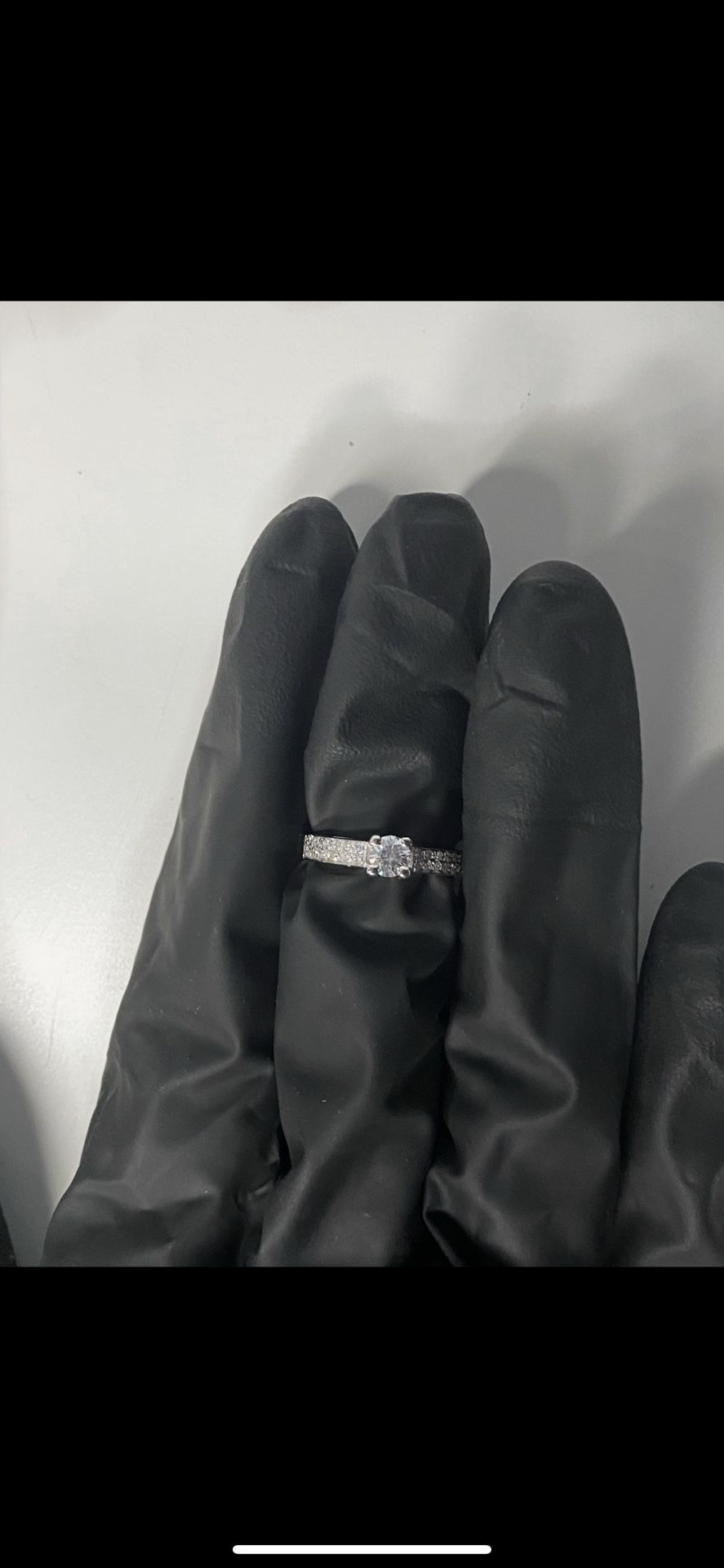 18K White gold diamond Ring (from Paris)