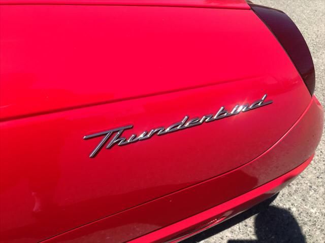 2005 Ford Thunderbird