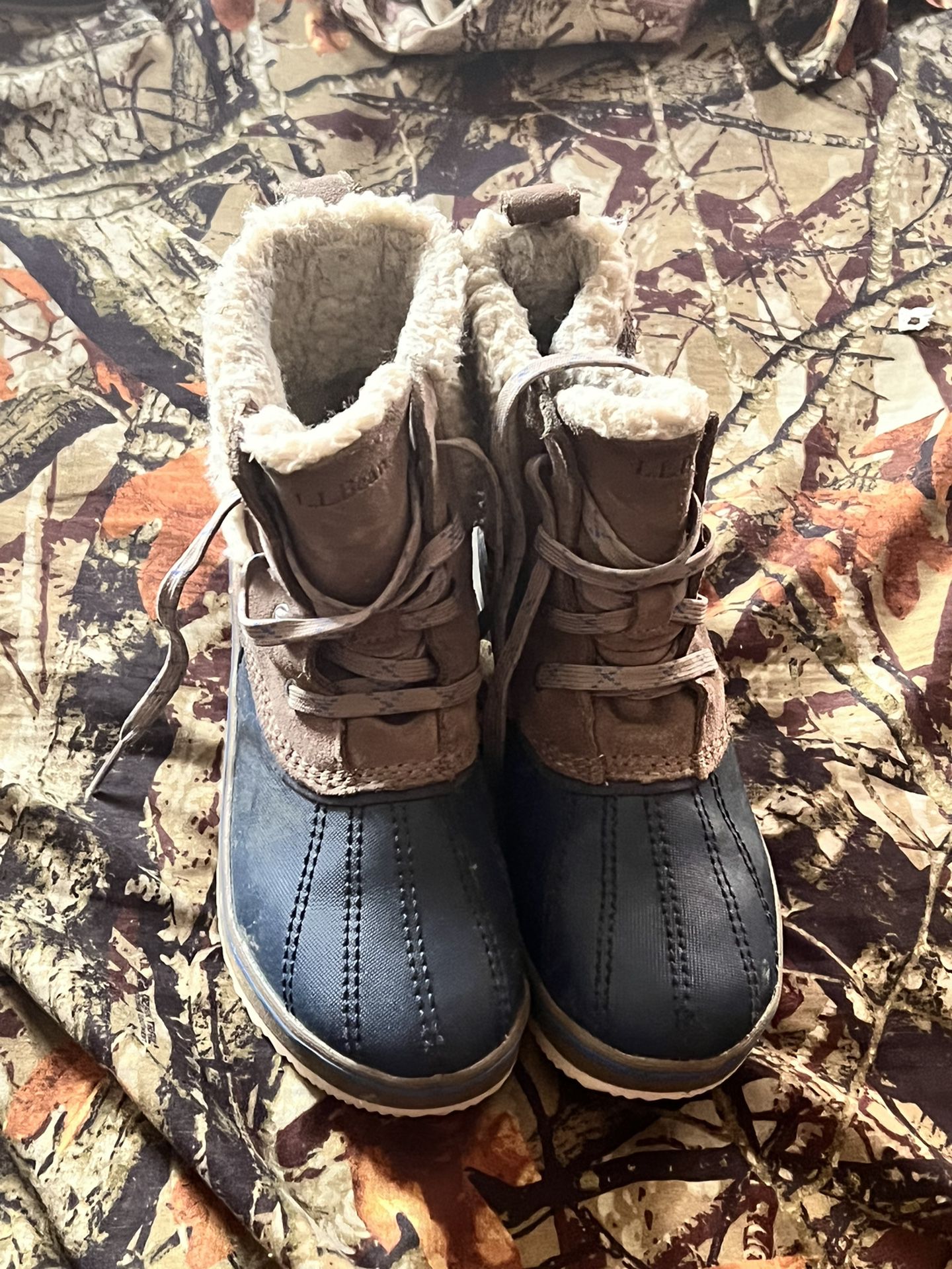 Kids L L Bean Snow Boots Size 2