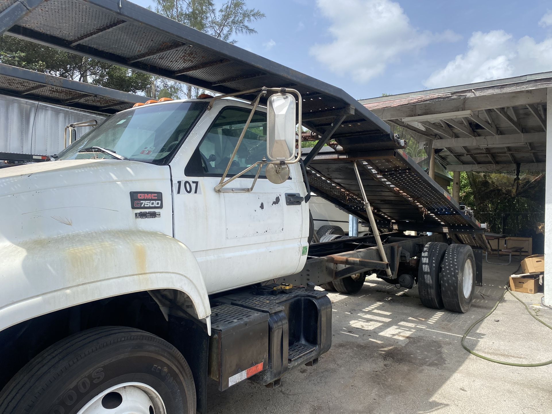 GMC Car Hauler