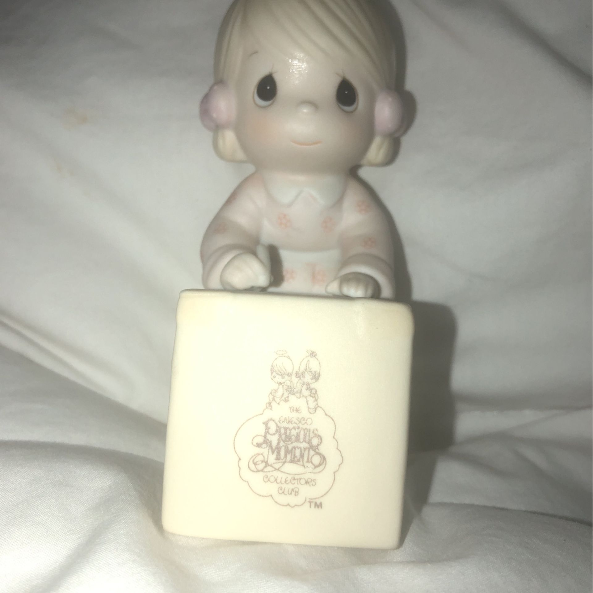 1987 Precious Moments “Sharing Is Universal “ figurine