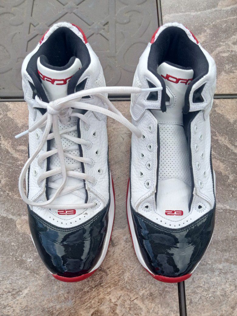 Air Jordans B Loyal White 