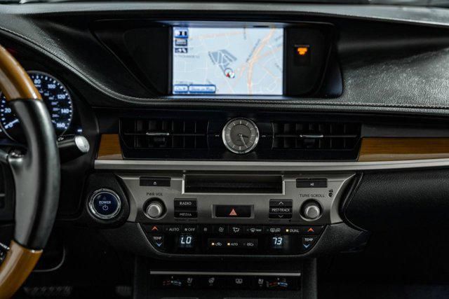 2013 Lexus ES 300h