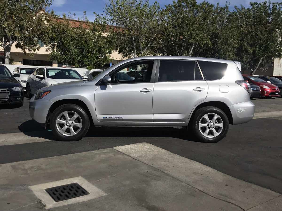 2013 Toyota RAV4 EV