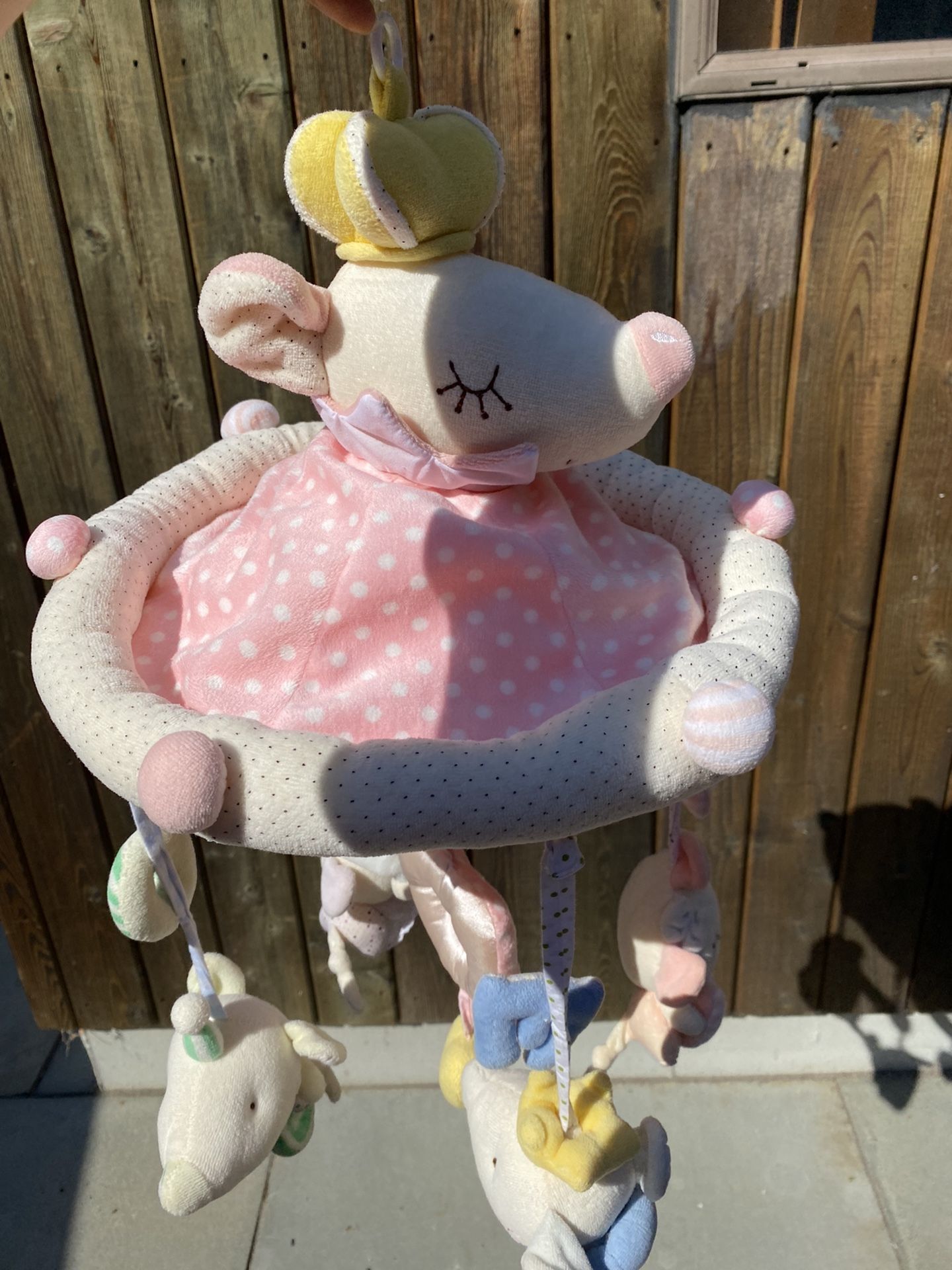 Crib Mobile, can Download Any Music In It