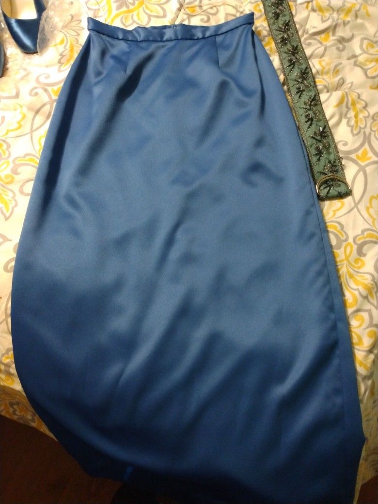 Ladies Size 4