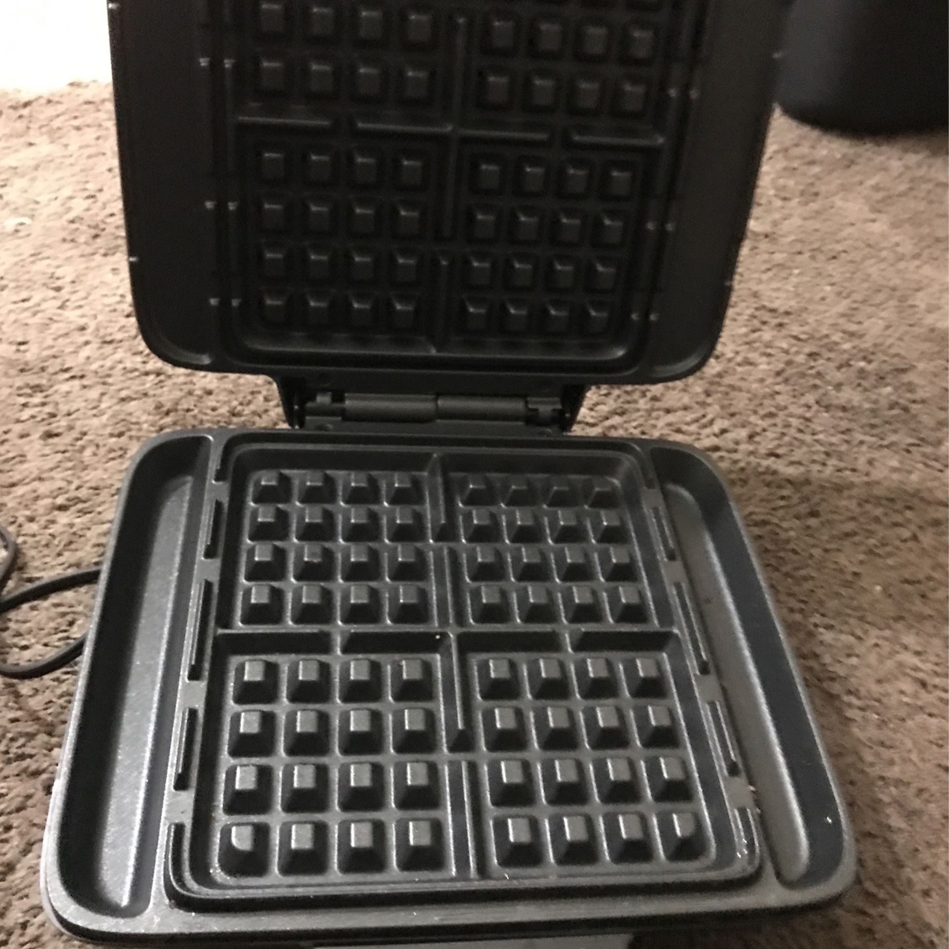 WAFFLE MAKER ''DASH''