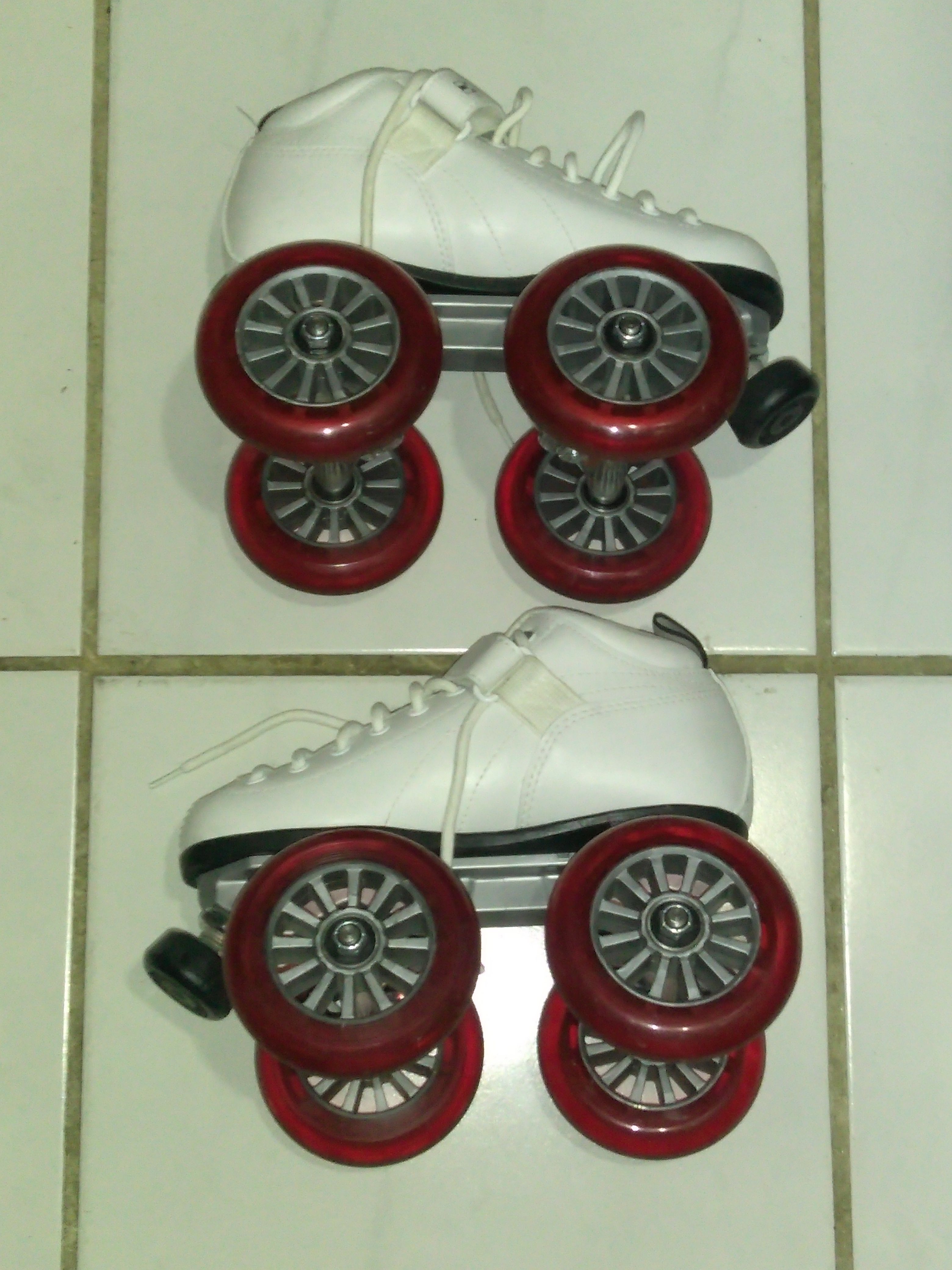 Size 4 Boxer skates with suregrip plates and oversized wheels