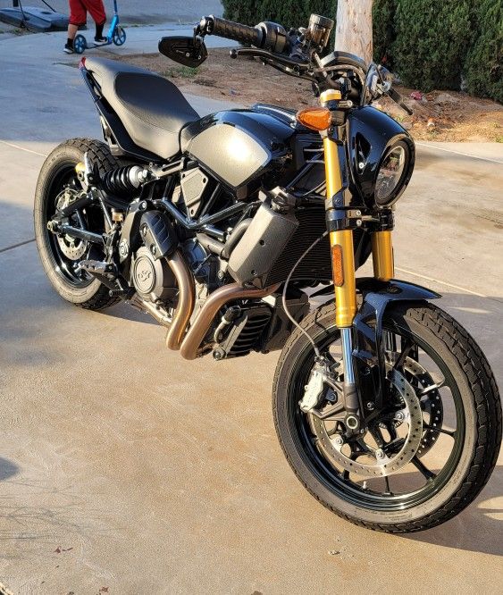 2019 Indian Ftr 1200s