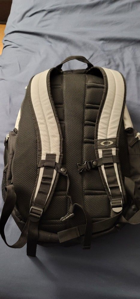 Oakley Gearbox LX Backpack