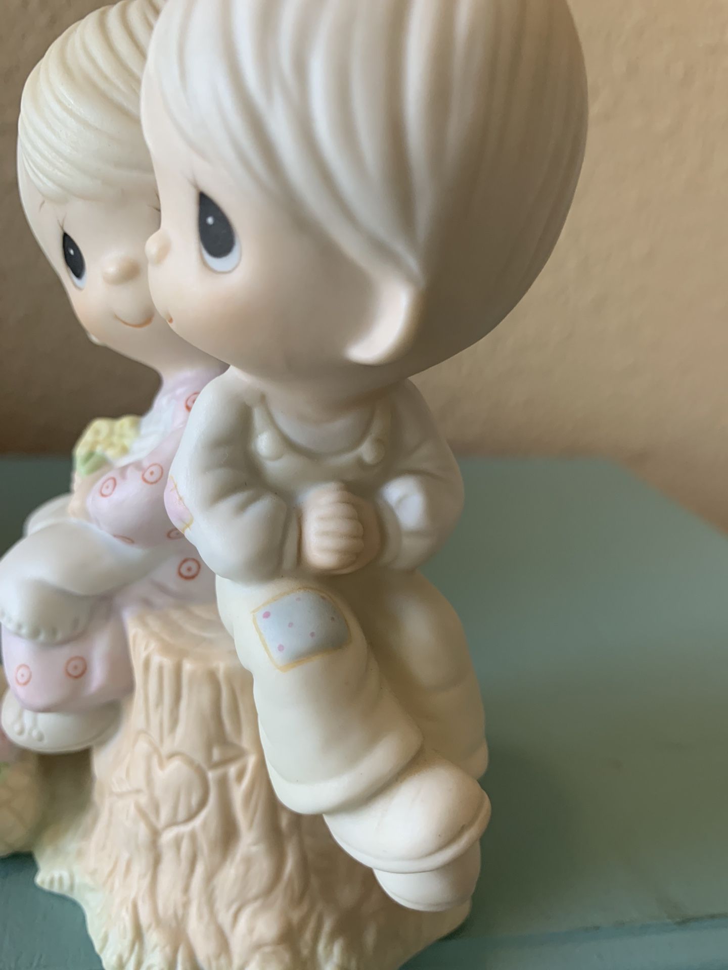 1978 Precious Moments “Love One Another”