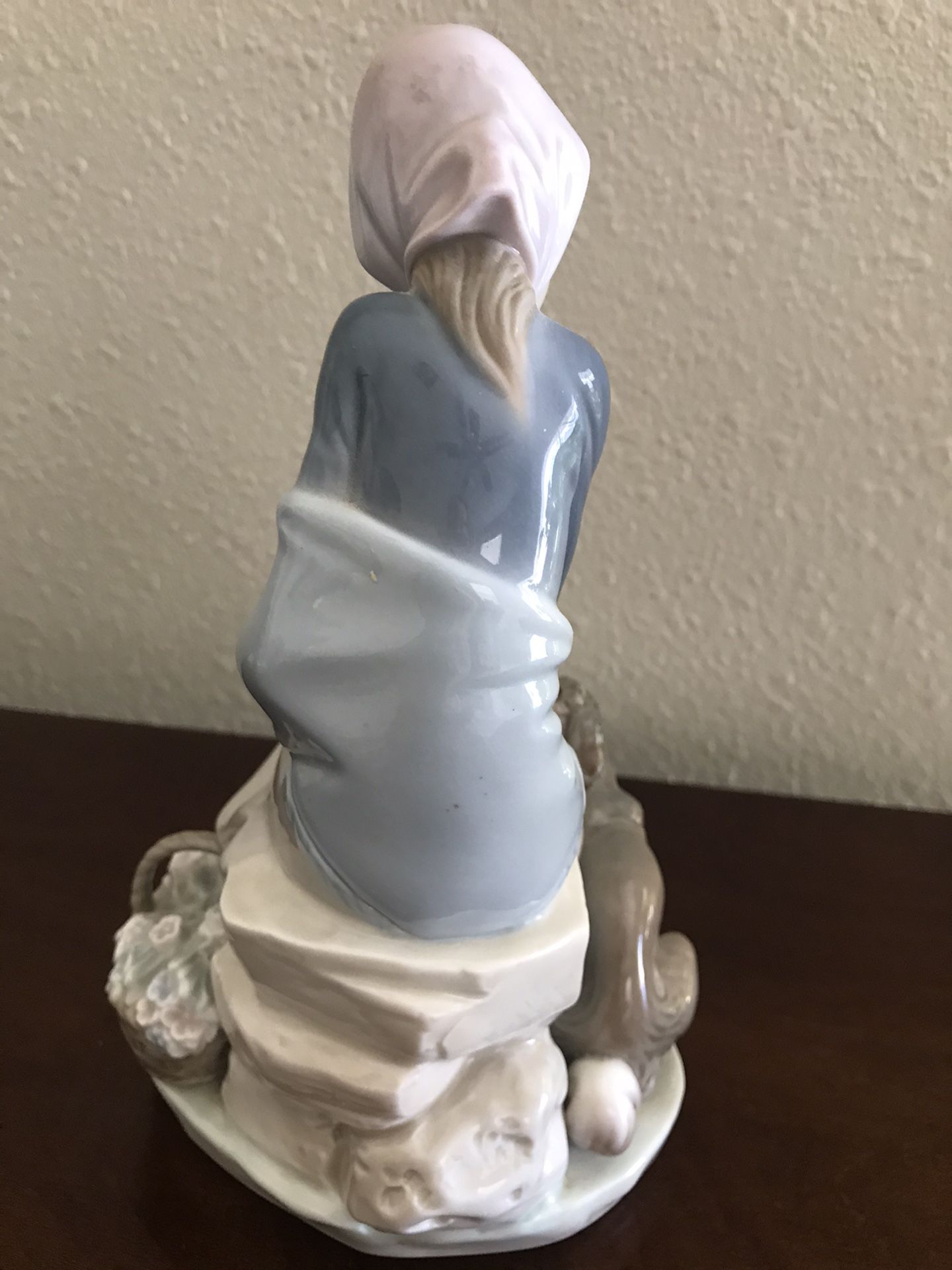 Lladro “Jealousy” Collectible Figurine #1278
