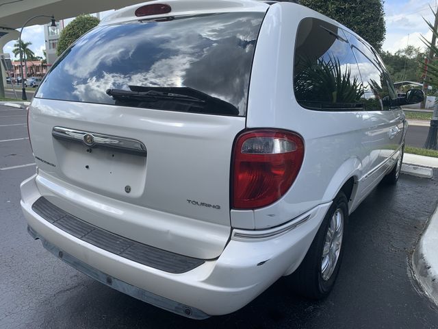 2006 Chrysler Town & Country