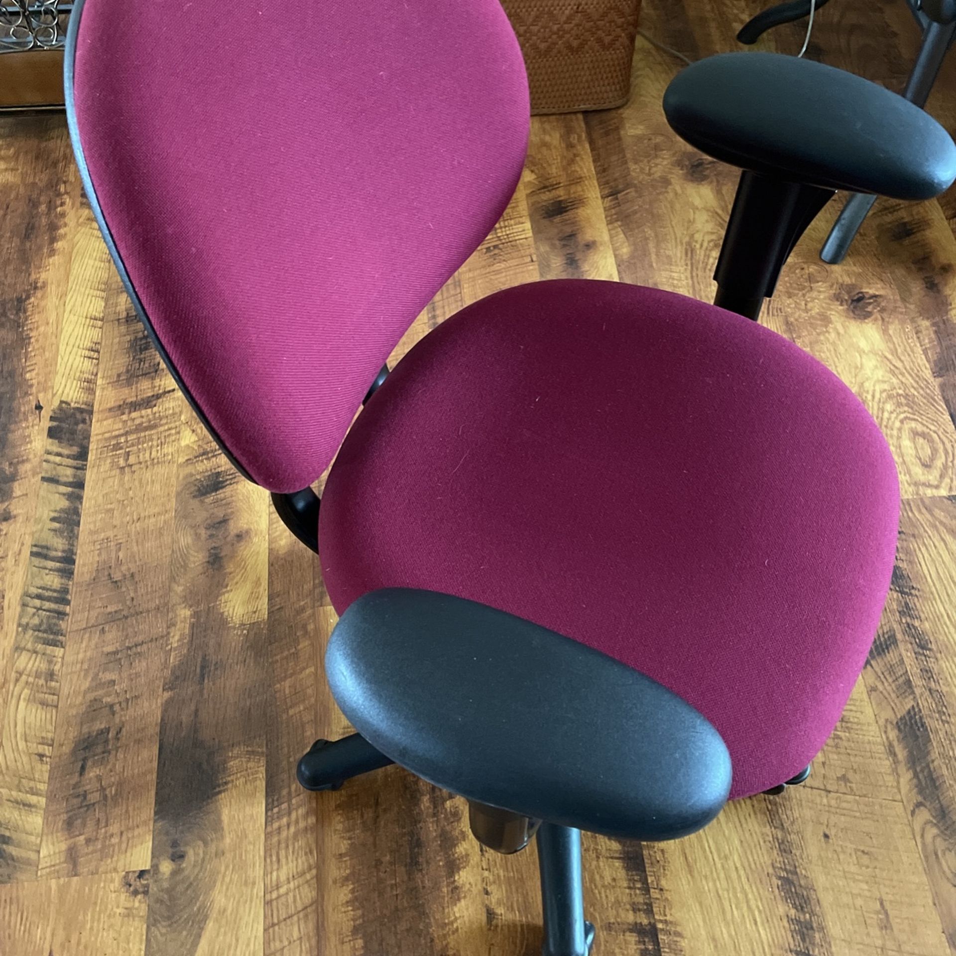 Steelcase Office Swvil Chair