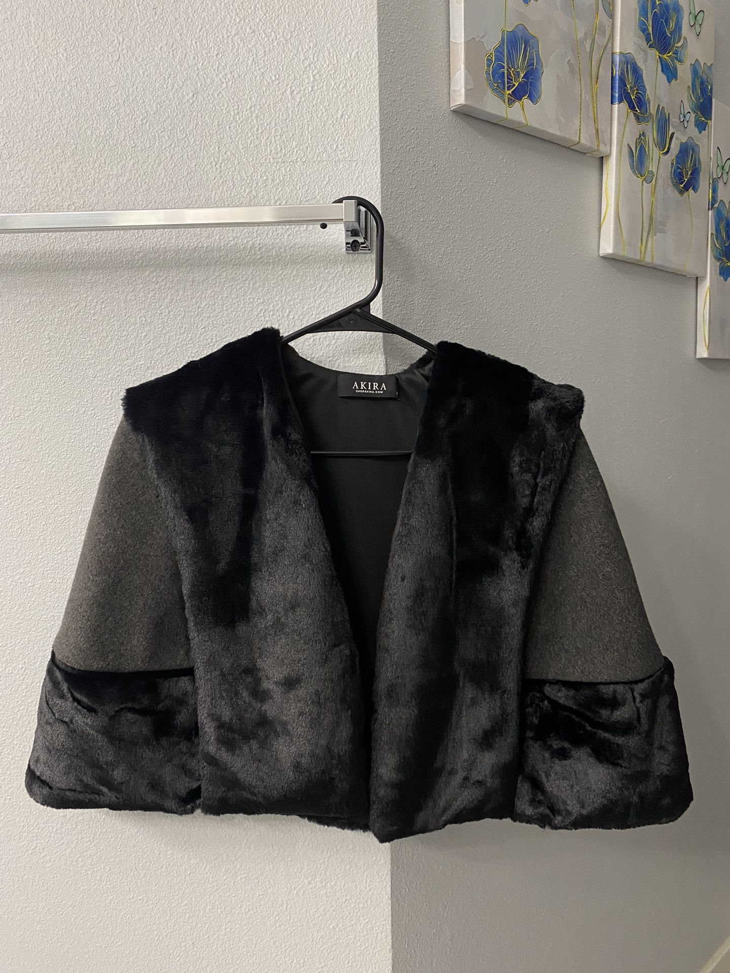 Shawl Wrap/ Poncho/ Cape/ Shrug/ Winter Faux Fur / Wedding Shawl/ NYE