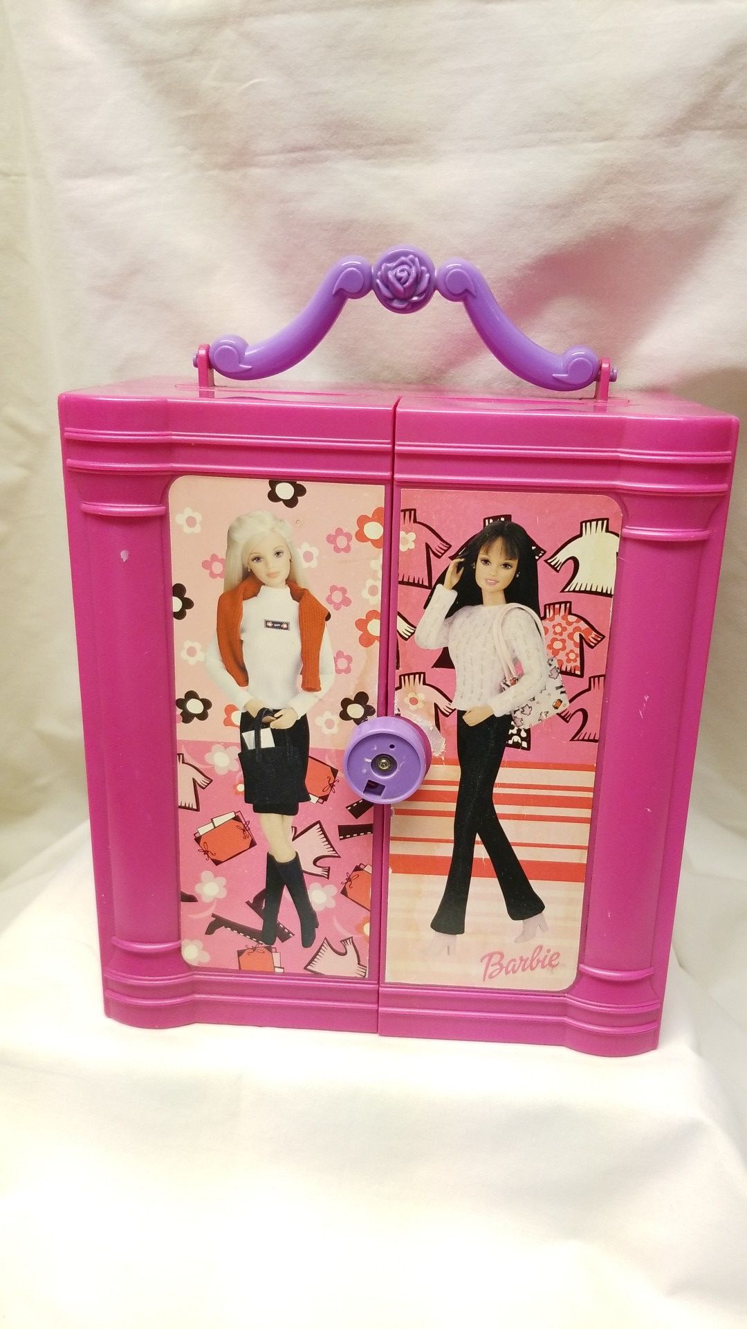 Barbie 1997 Fashion Avenue carry case wardrobe