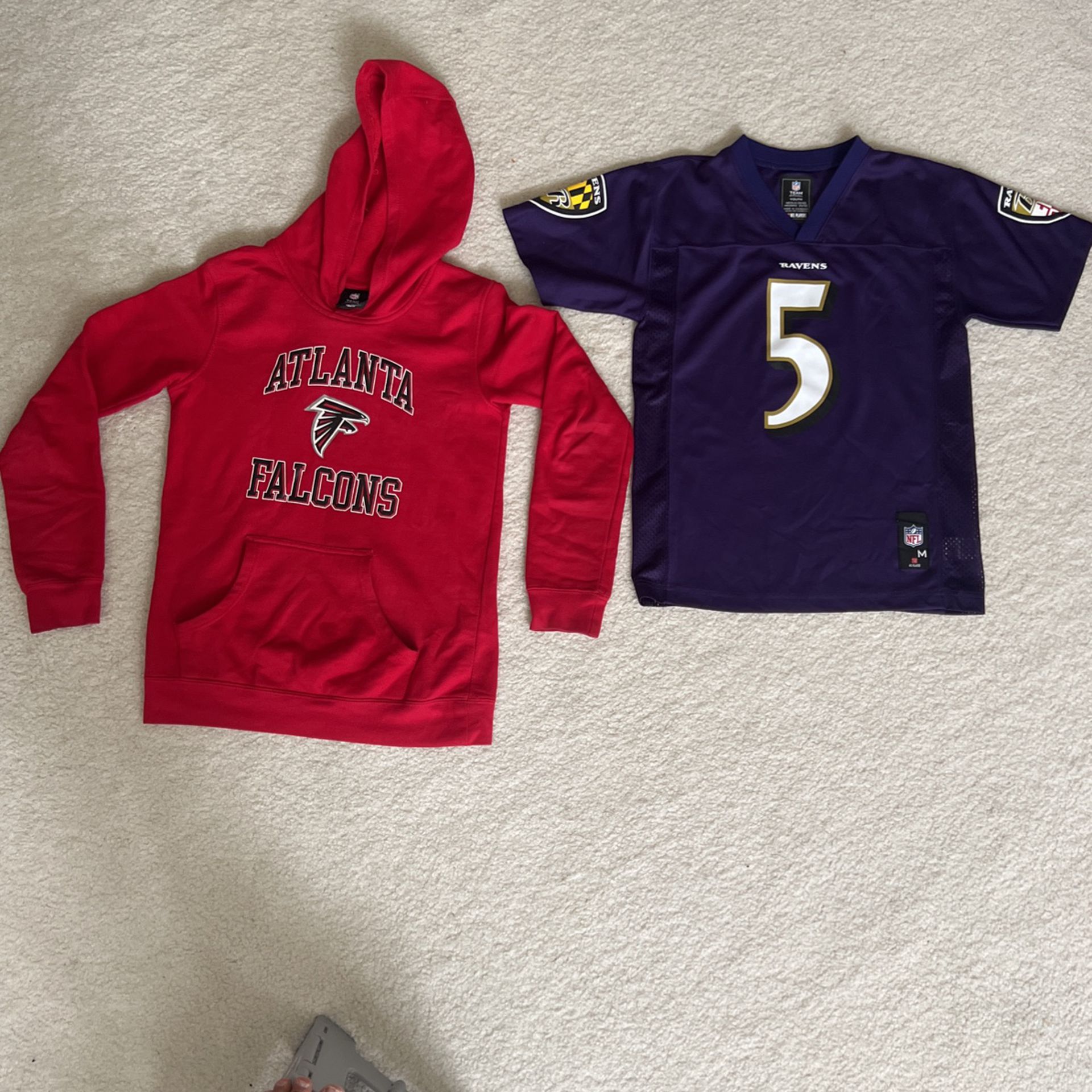Boys NFL Youth Medium (10-12 yrs ) Clothes . Official NFL Brand. Excellent Condition .