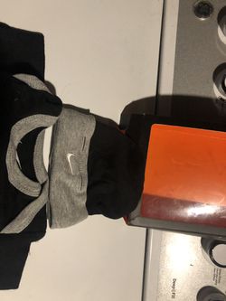 Nike 0-6 month onesie set Thumbnail