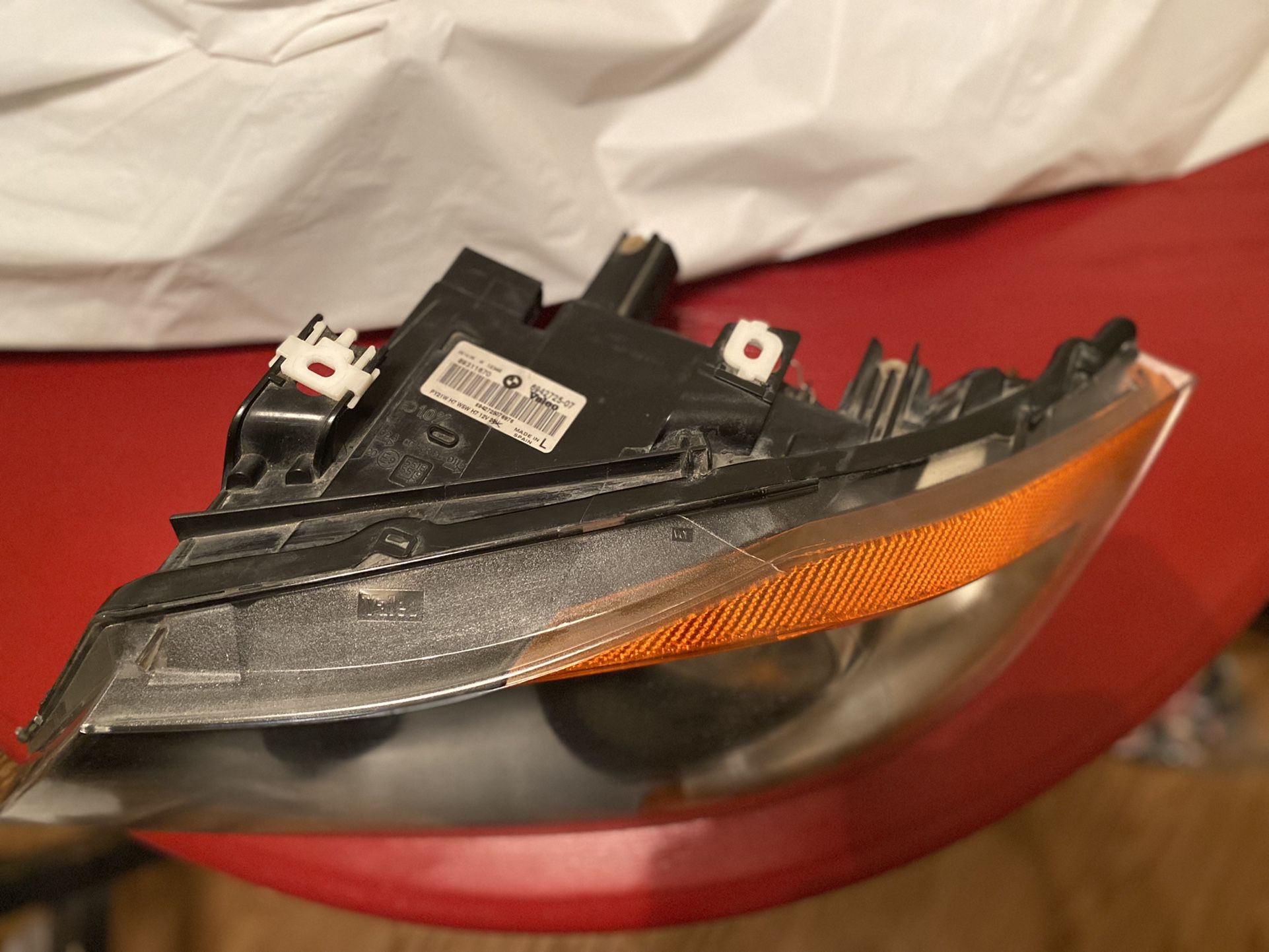 BMW E90 325i 328i 330i left headlight halogen OEM Valeo 6942725-07 W/ Ballast