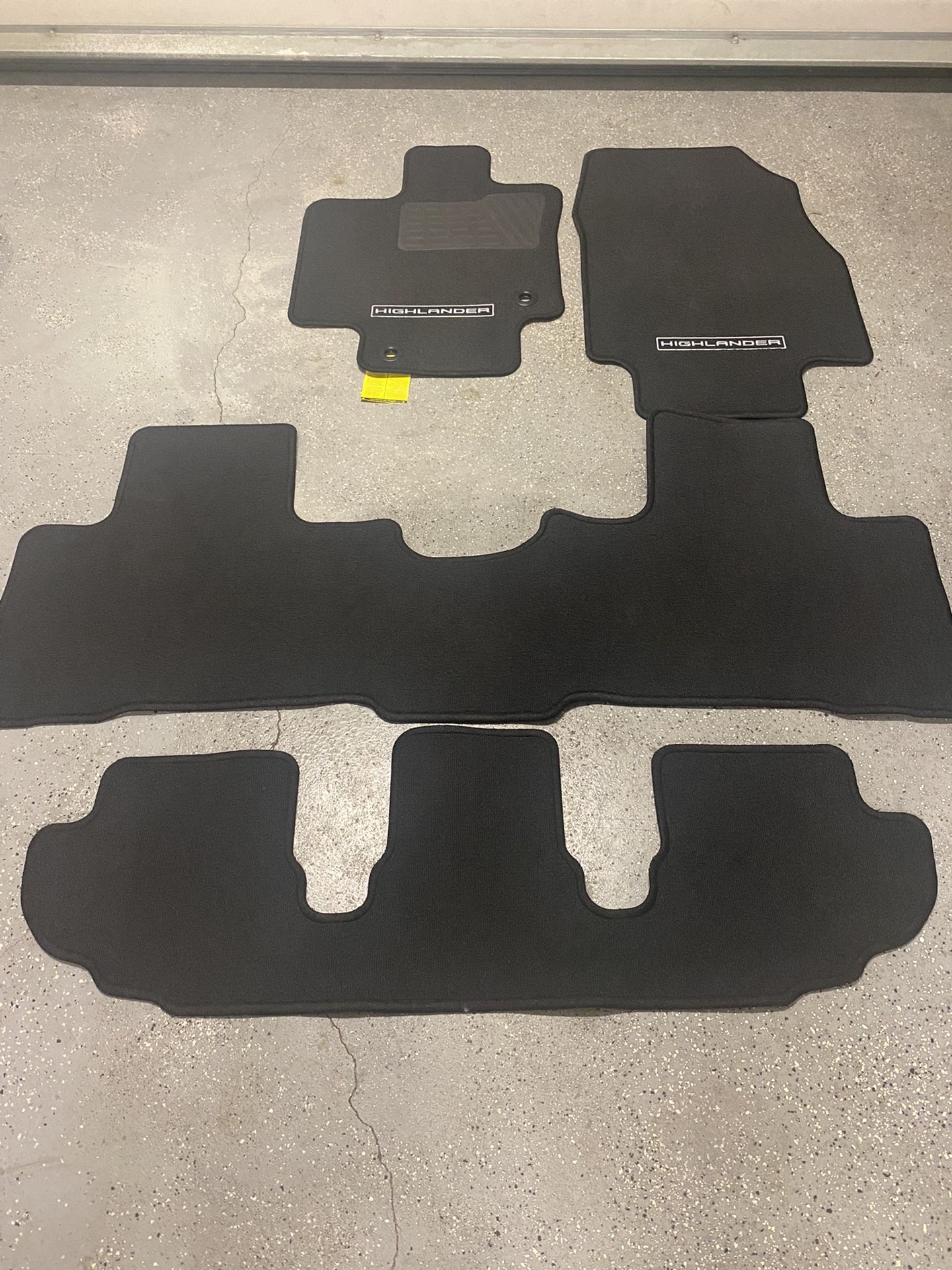 2021 Toyota Highlander Carpeted Floor Mats
