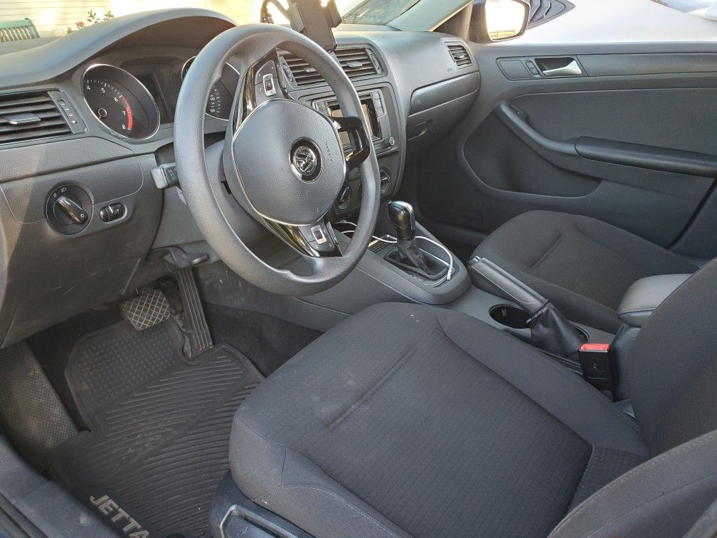 2016 Volkswagen Jetta