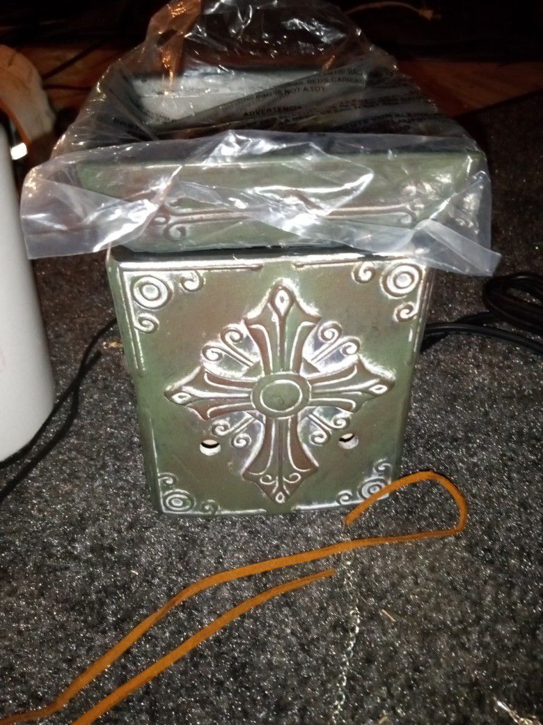 Keep Ur Home Smelling Good With Scentsy Warmers And The Waxes 