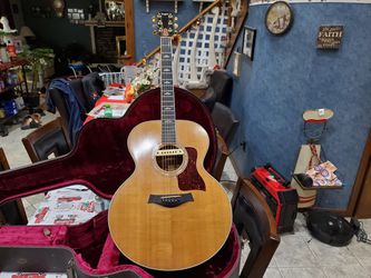 615 Jumbo Taylor.  1997 Excellent Playing  And Excellent  Looking Guitar.  I Bought A New 814 So I Don't Need This One Anymore Thumbnail