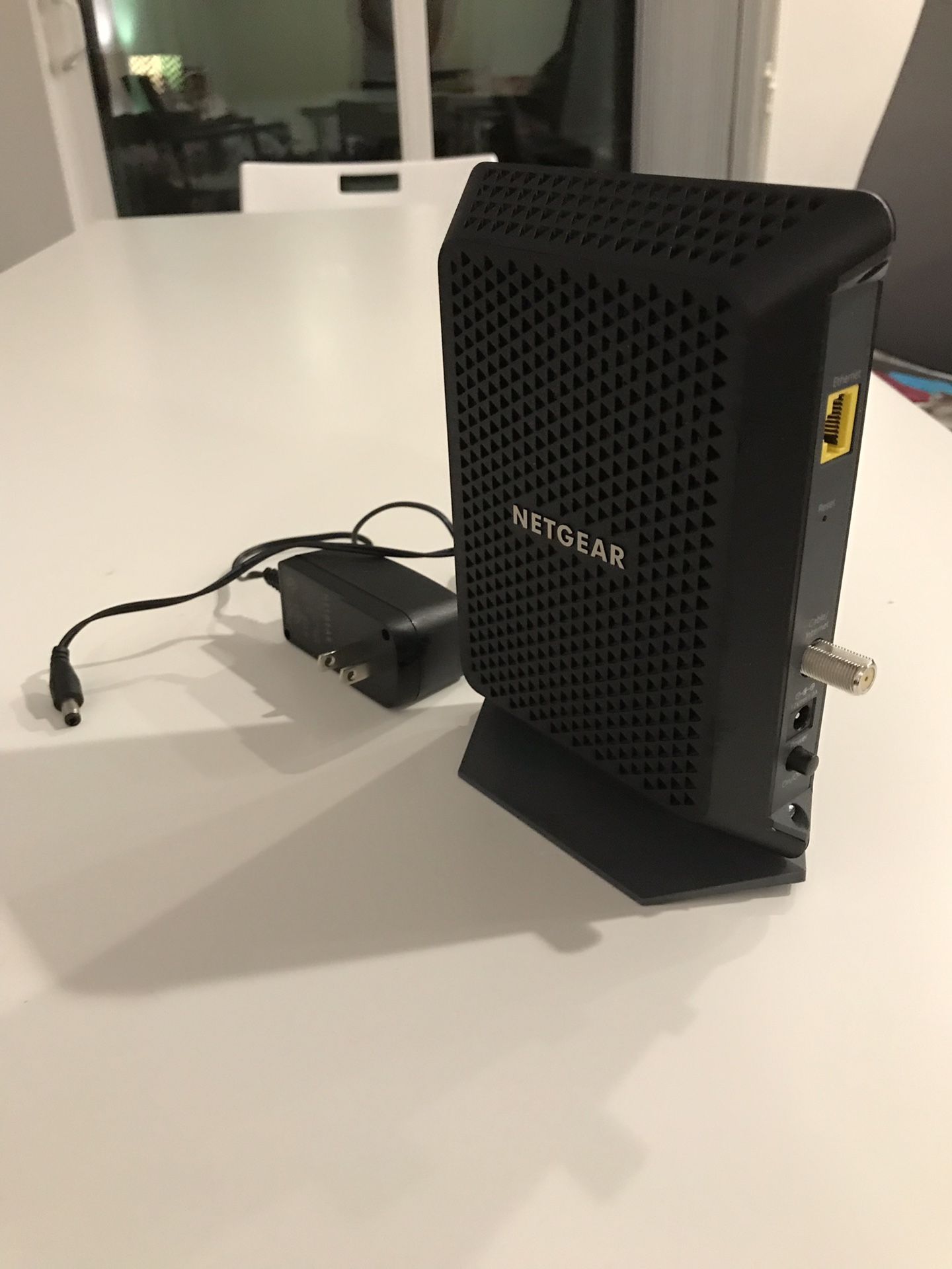 Netgear Cable Modem CM700 / xfinity certified, saves you the