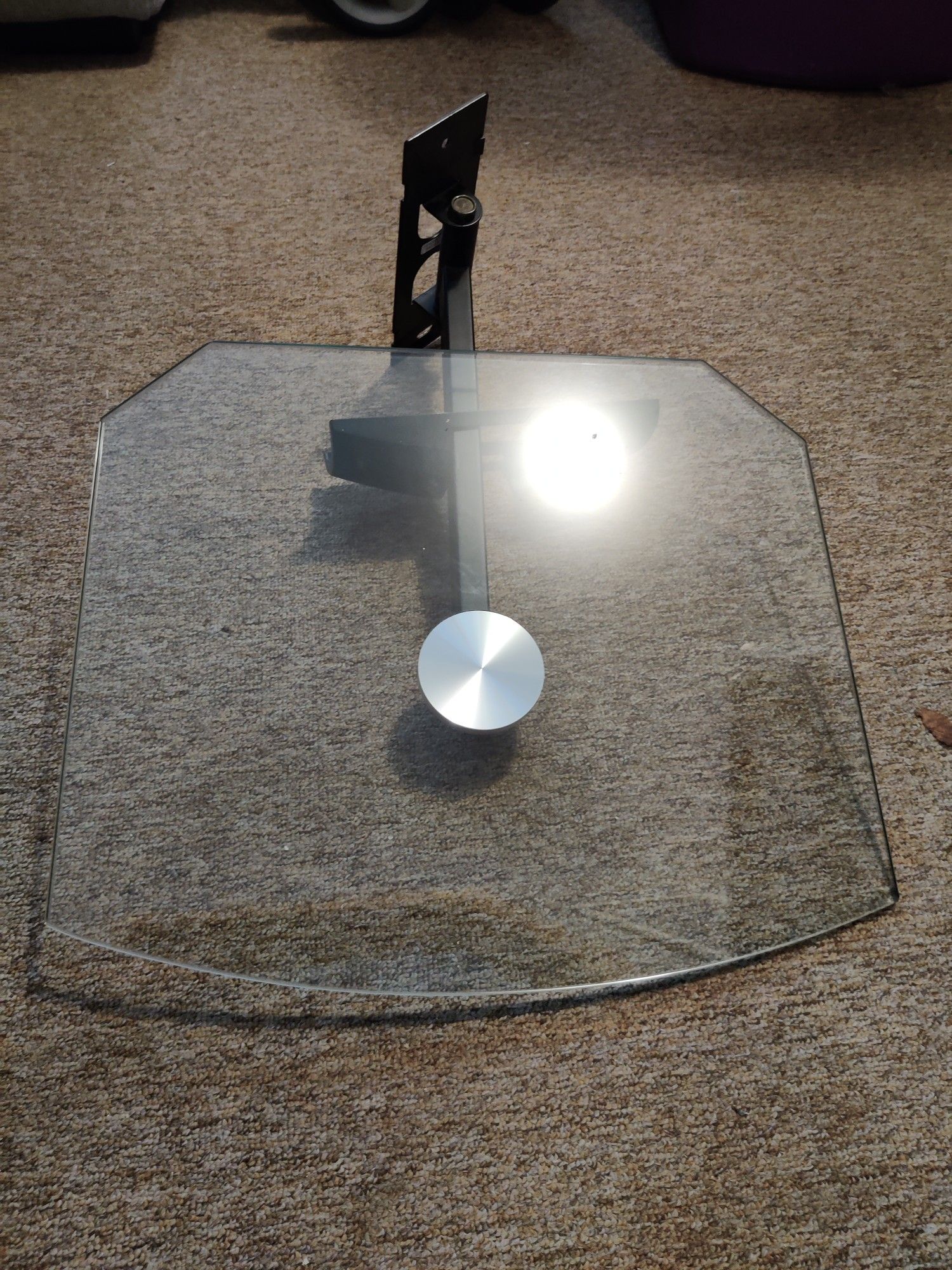 Floating glass tv corner shelf