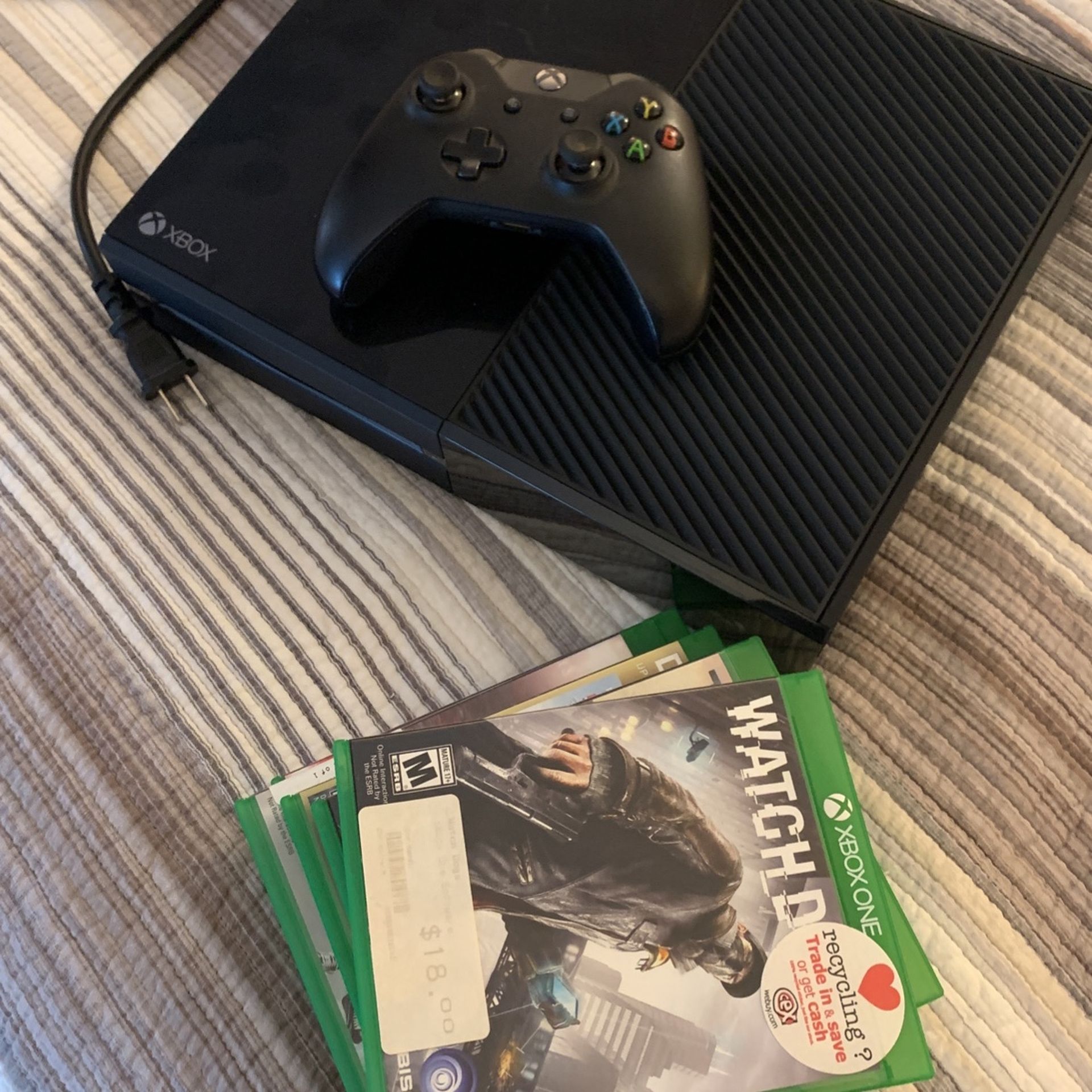 XBox One Model 1540 Console 500gb with 5 Games for Sale in Bothell, WA OfferUp