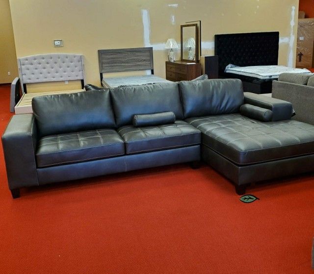 $39 Down Payment 🍀SAME DAY DELİVERY🍀Nokomis Charcoal RAF Sectional
by Ashley Furniture