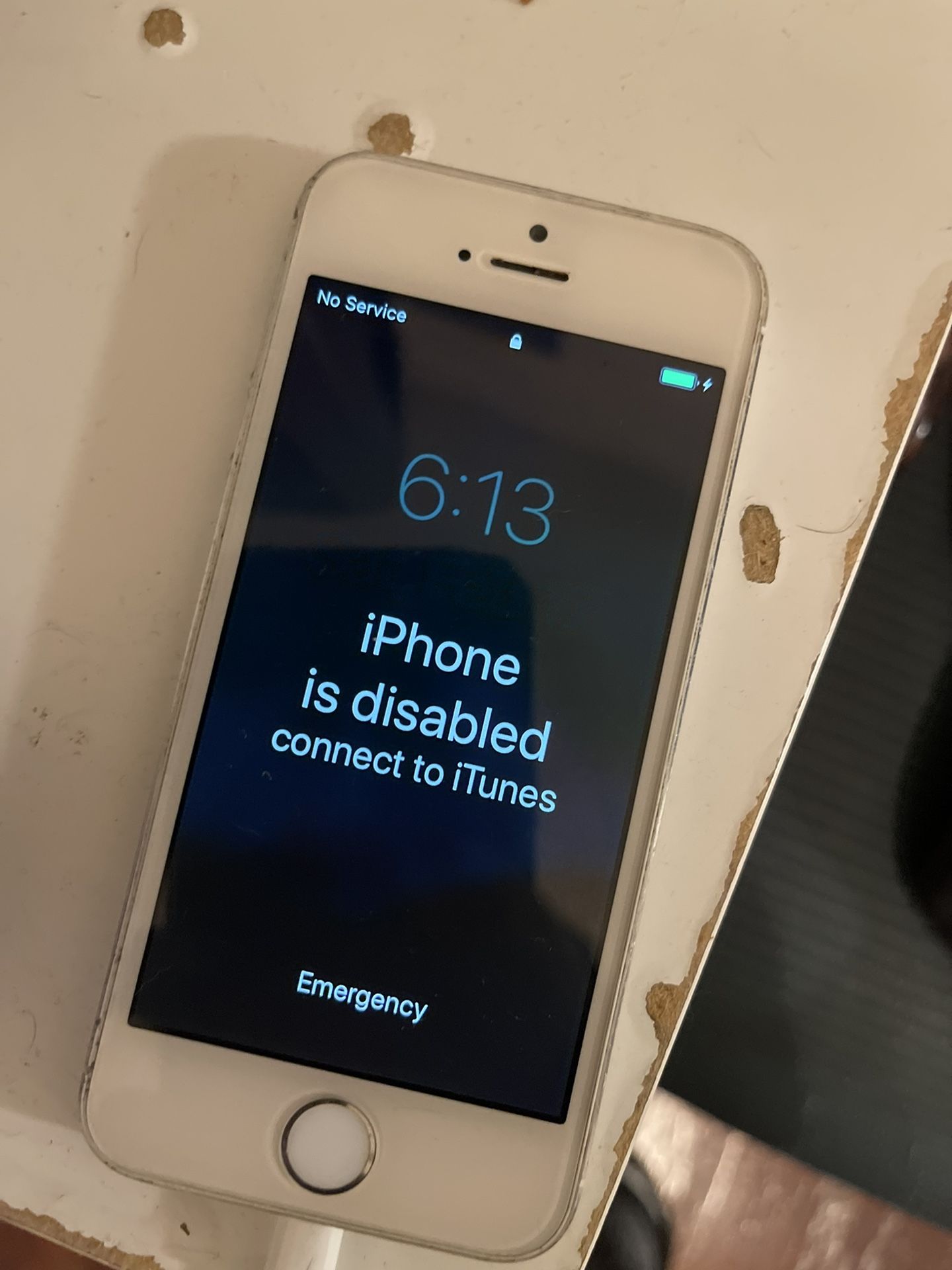 Weekendtas Gearceerd Vrijwillig iPhone 5s $60 for Sale in Los Angeles, CA - OfferUp
