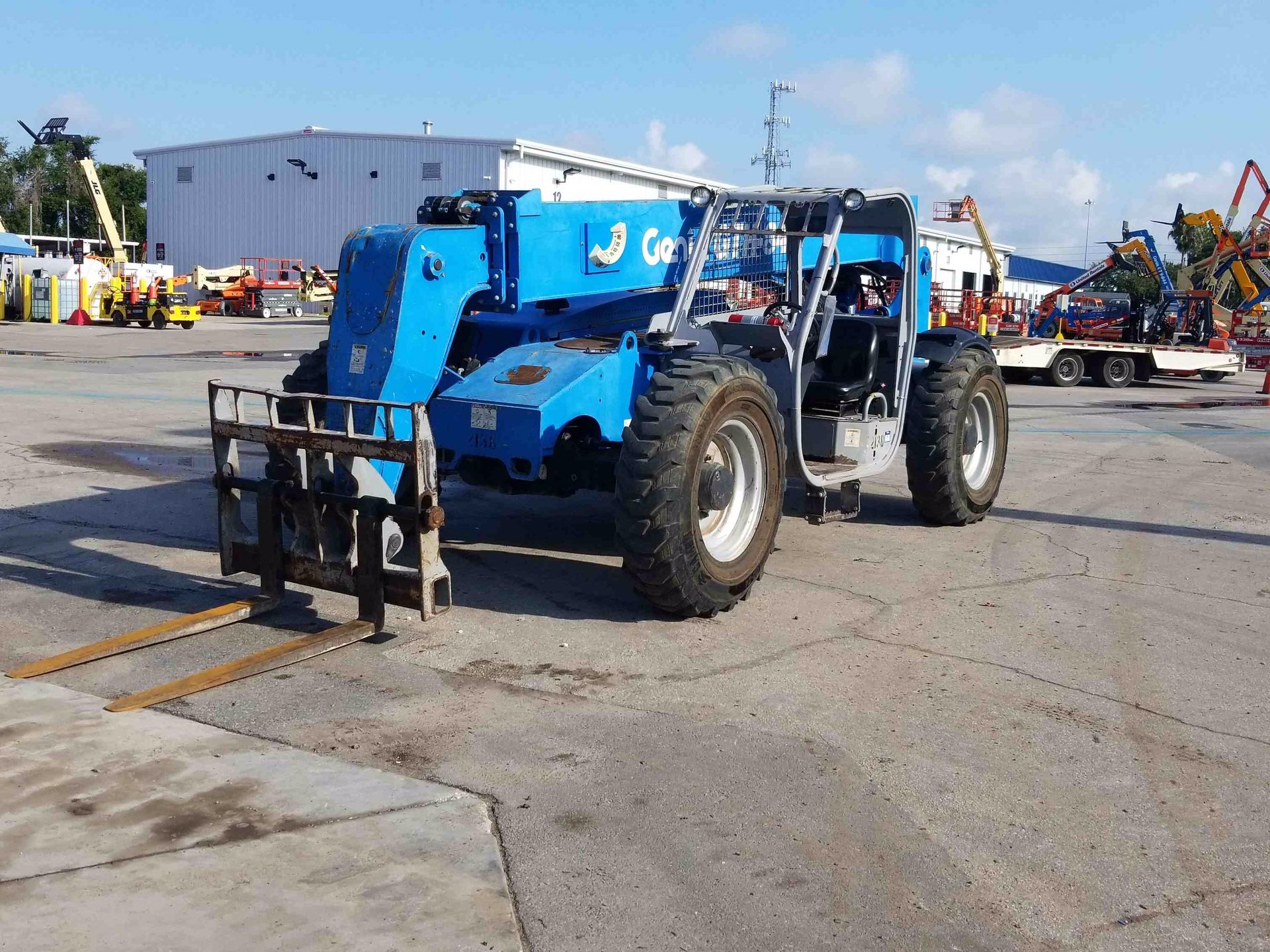 2013 Genie GTH-844 Reach Forklift