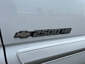 2003 Chevrolet Silverado 2500 4dr Extended Cab Thumbnail