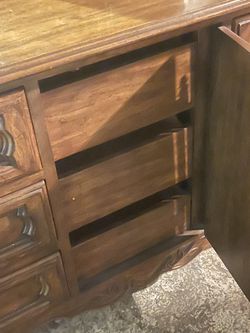 Large Vintage Dresser And Mirror Perfect Condition  Thumbnail