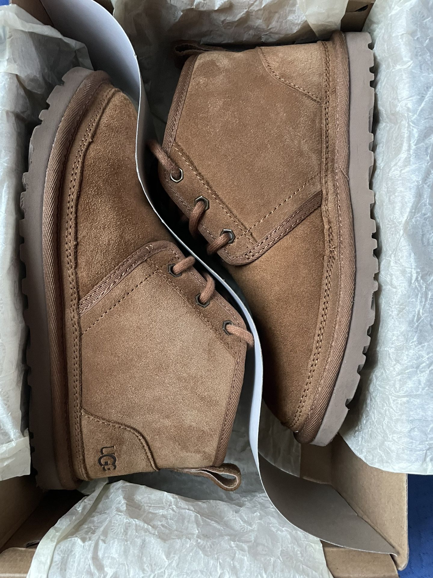 Uggs Neumel Boot Size 6