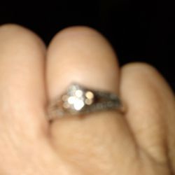 Selling  A Engagement Ring  Thumbnail