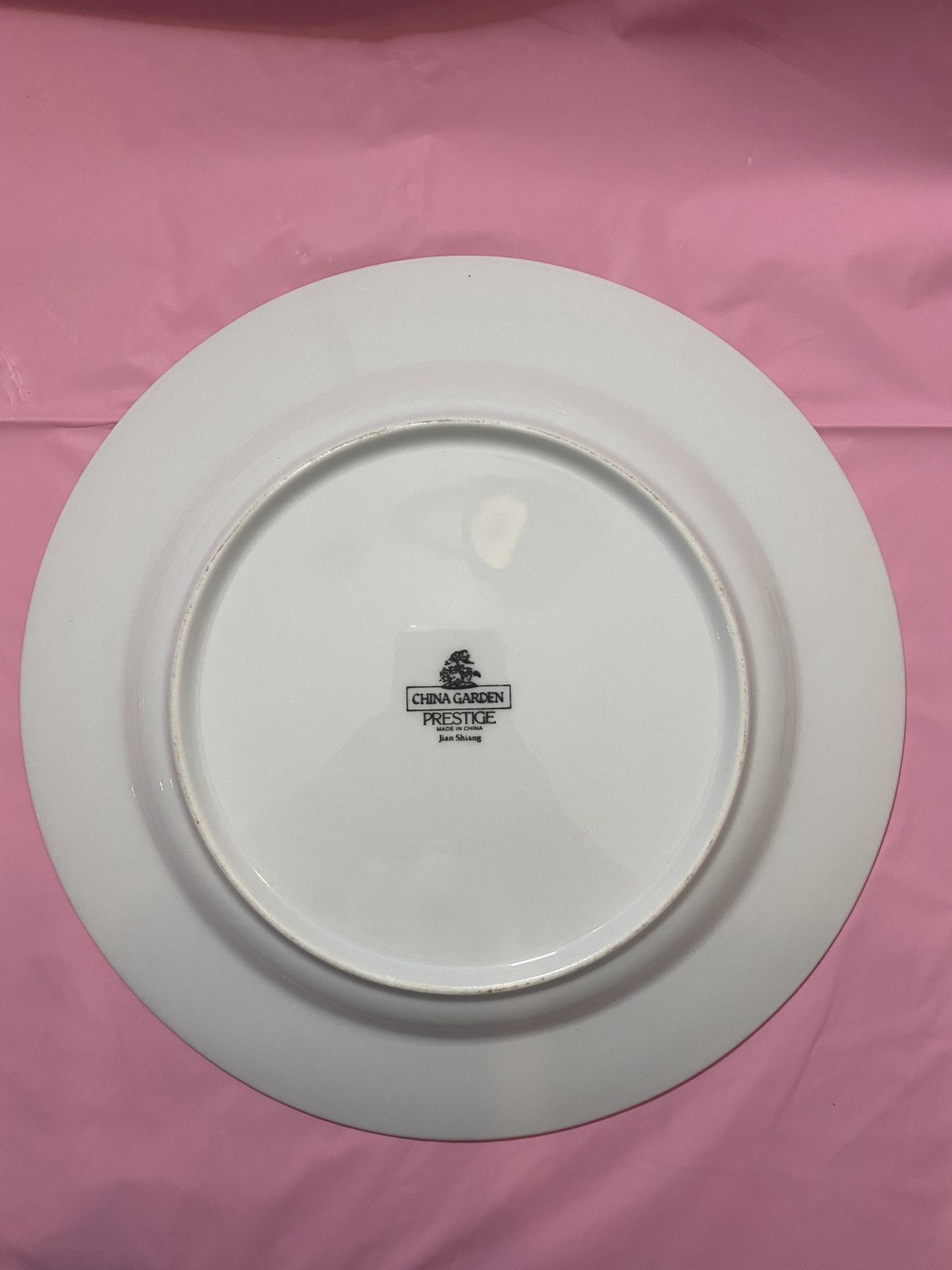 China Garden Prestige (3 dinner plates) 1970’s