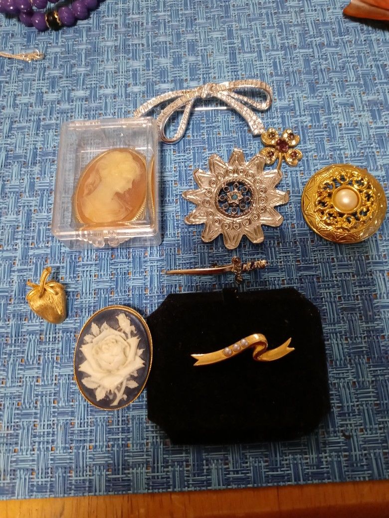 Brooch And Pin Lot From Antique sales