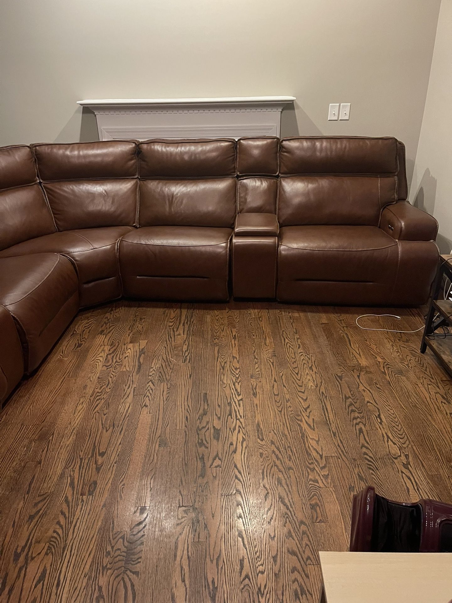 Large Leather Sectional - Like new conditon