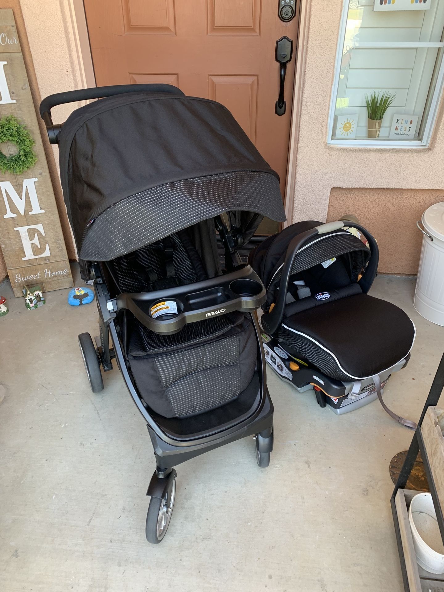 Chicco bravo LE trio travel system