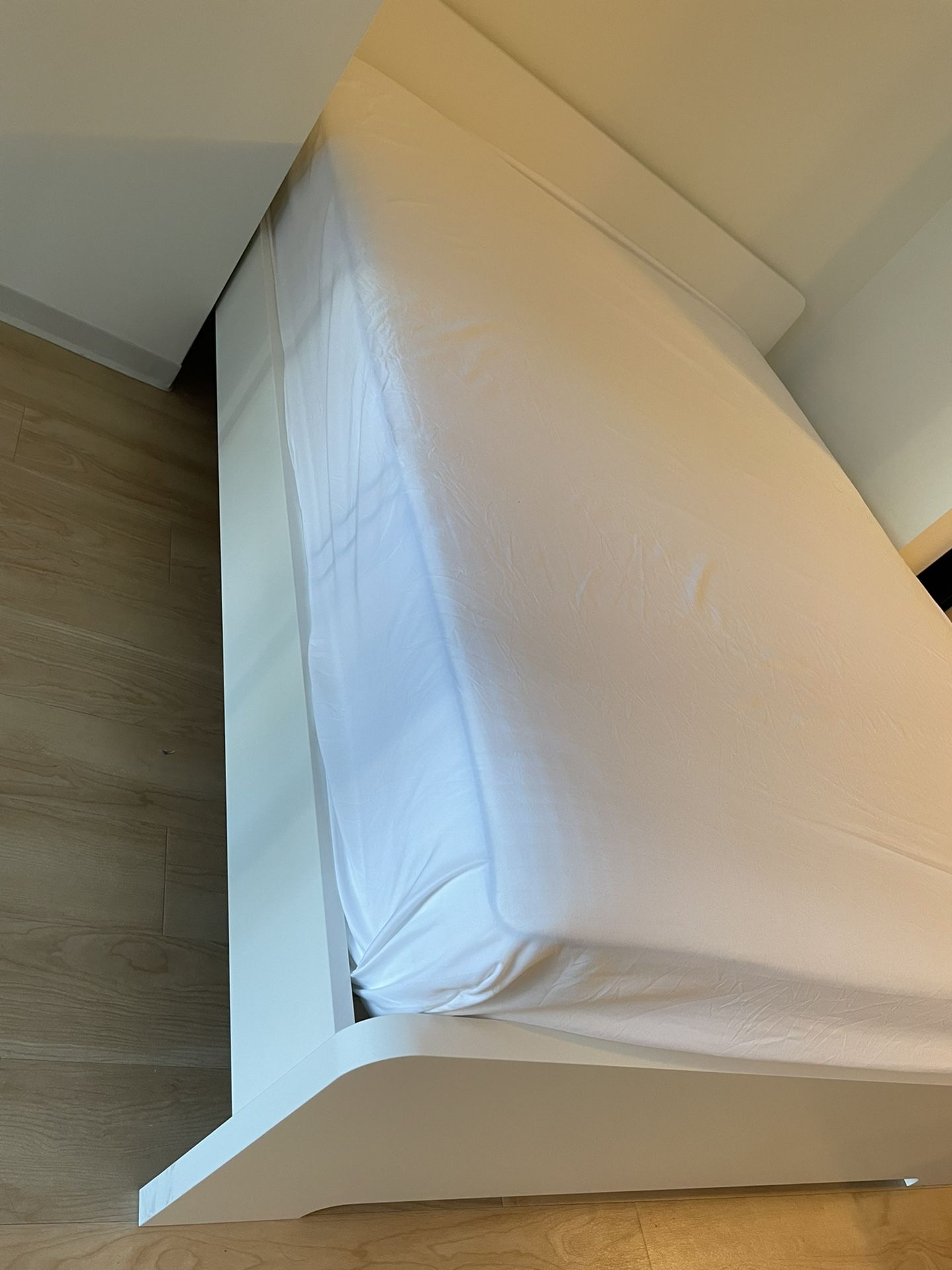 IKEA MALM Bed Frame Queen Size